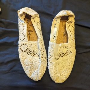 Cream lace flats